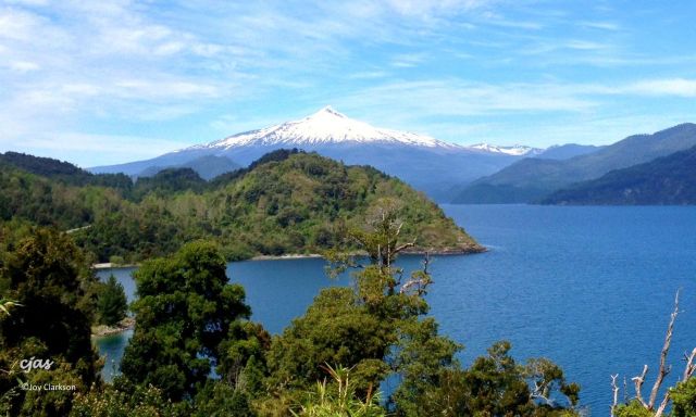 Volcan Mocho-Choshuenco and Lake Panguipulli, on the way to Huilo-Huilo National reserve.